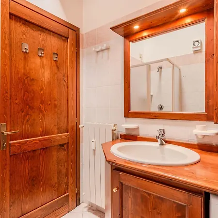 Deliziosa Mansarda By Interhome شقة *